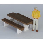 Tuinset een tafel en twee losse banken